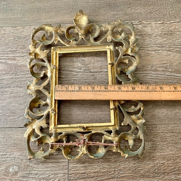 vintage victorian ornate brass picture frame 8/12” - Picture 9 of 11